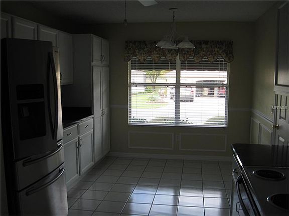 5th image of 519 Loma Paseo Dr