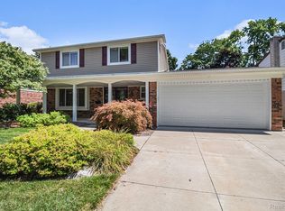 7370 Irongate Rd, Canton, MI 48187