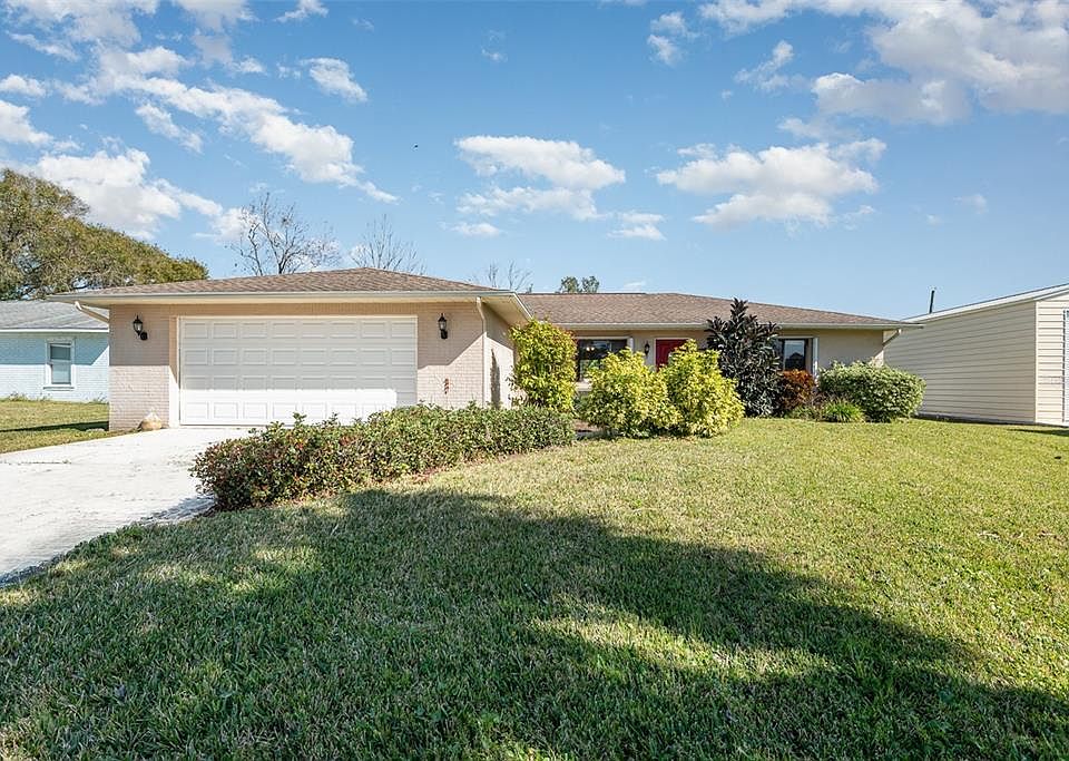 1st image of 2115 Sabal Palm Dr