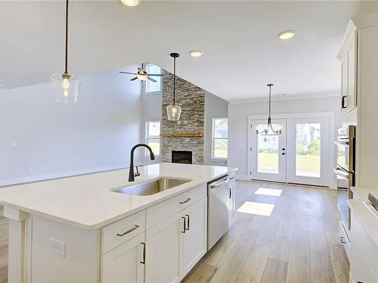6904 Lancelot Ct — Photo 15