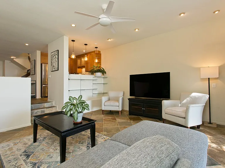 117 Maunalua Ave #C — Photo 6