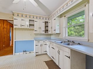 1003 Twin Creek Rd, Charlotte, TN 37036