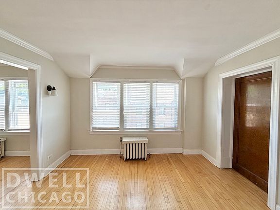 2nd image of 731-33 Elm St #302