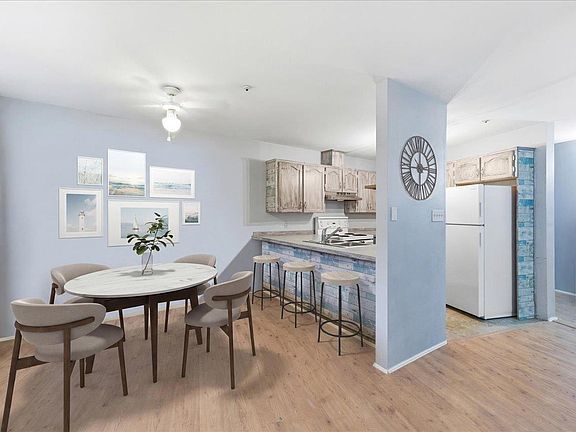 2nd image of 11595 Fraser St #311