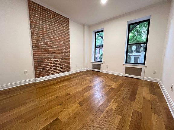 3rd image of 149 E 81st St #2F