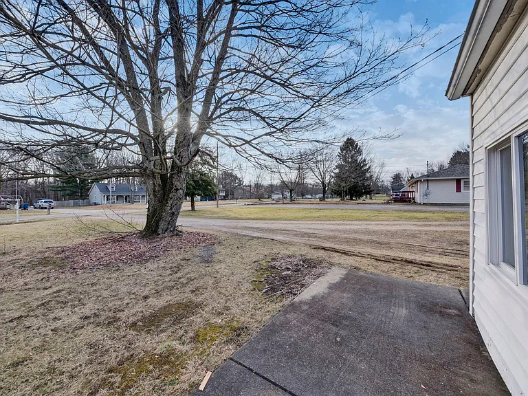 4450 Cynthia Dr — Photo 6