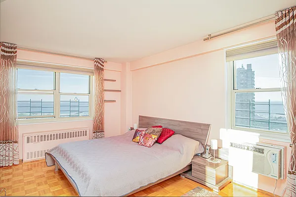 Sold by Azbel Real Estate, Inc. | media 11