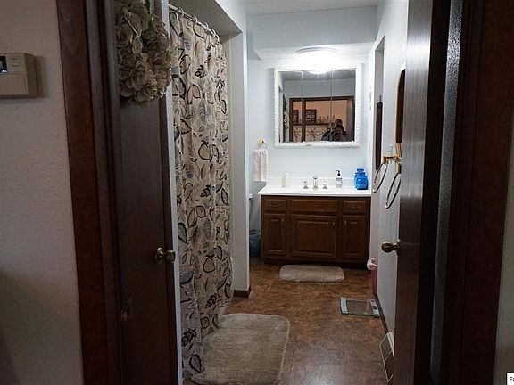 5th image of 106 Duetel Ct