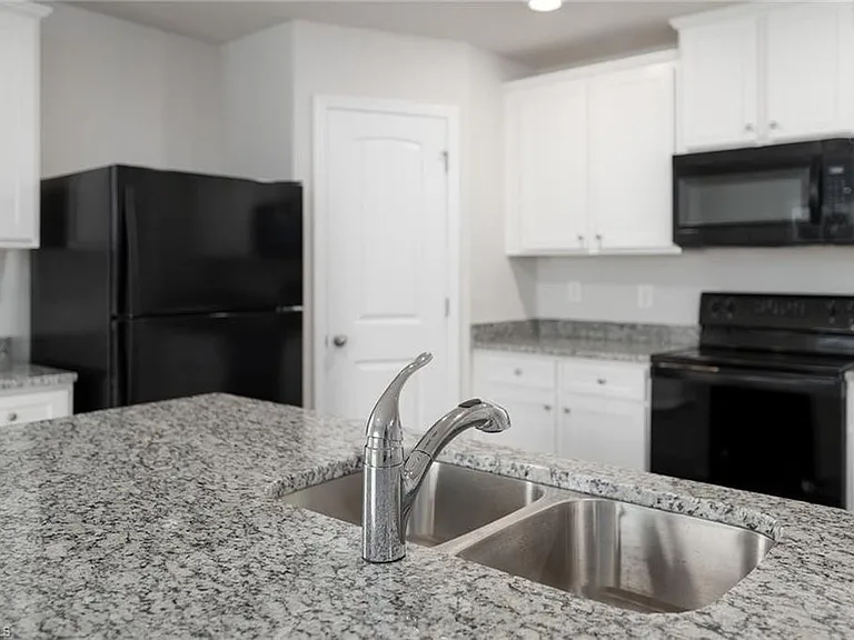 2106 Briar Run Dr — Photo 6