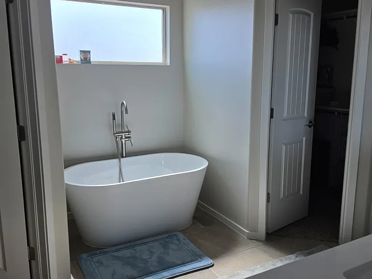 12603 Amesbury Ave — Photo 14