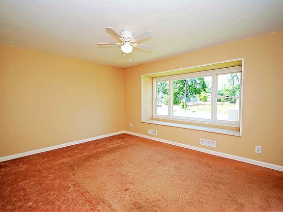 5th image of 802 Boesel Ave