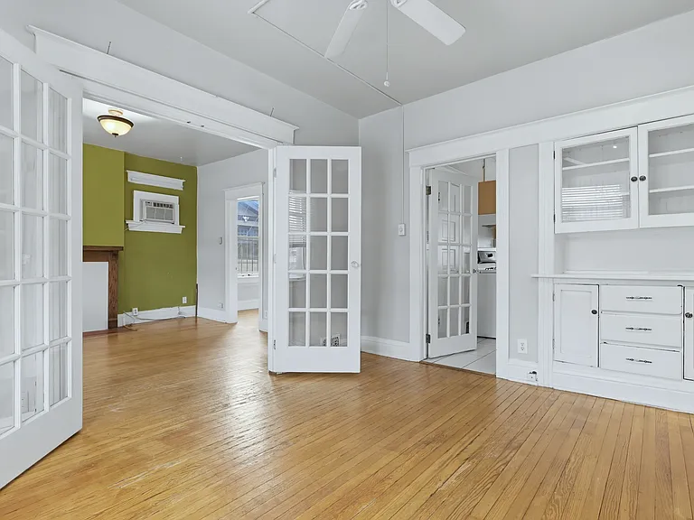 1121 E 6th Ave — Photo 14