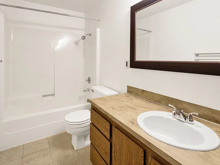 316 Elwood Ct #320 — Photo 20