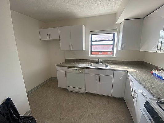 3rd image of 6600 Austin St #2H