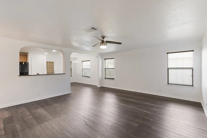 758 Great Oaks Dr — Photo 5