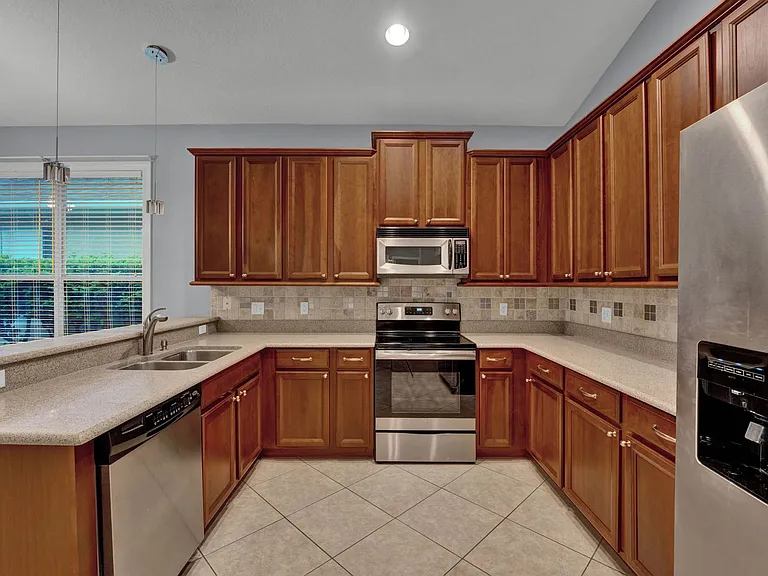 10029 Silk Grass Dr — Photo 2