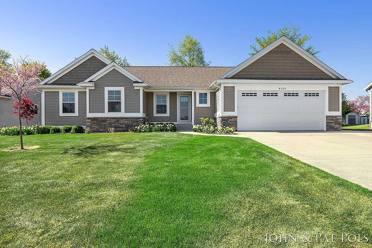 3138 Sandy Dr photo 1