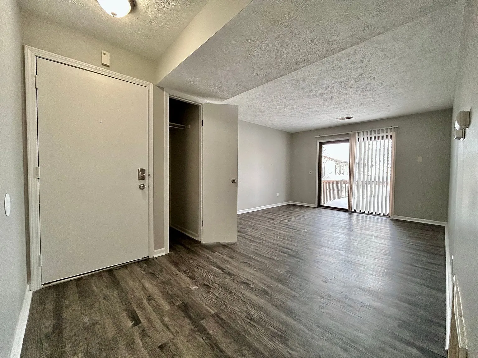 2 bed, 1.0 bath, 850 sqft, $1,500 — Photo 4