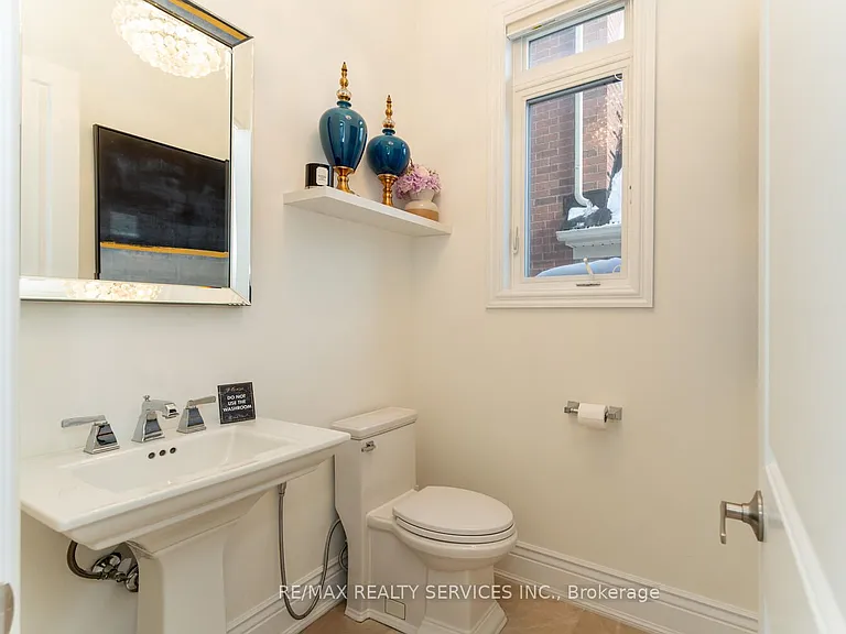9 Interlacken Dr — Photo 11
