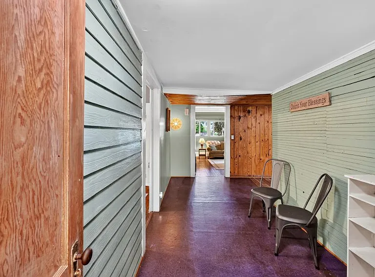 1455 E Broad St — Photo 30