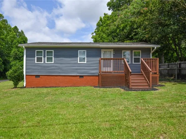 336 Sedalia Rd, Gibsonville, NC 27249