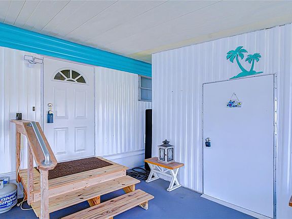 4th image of 38636 Remora Ave