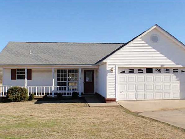 2004 N Hills Blvd