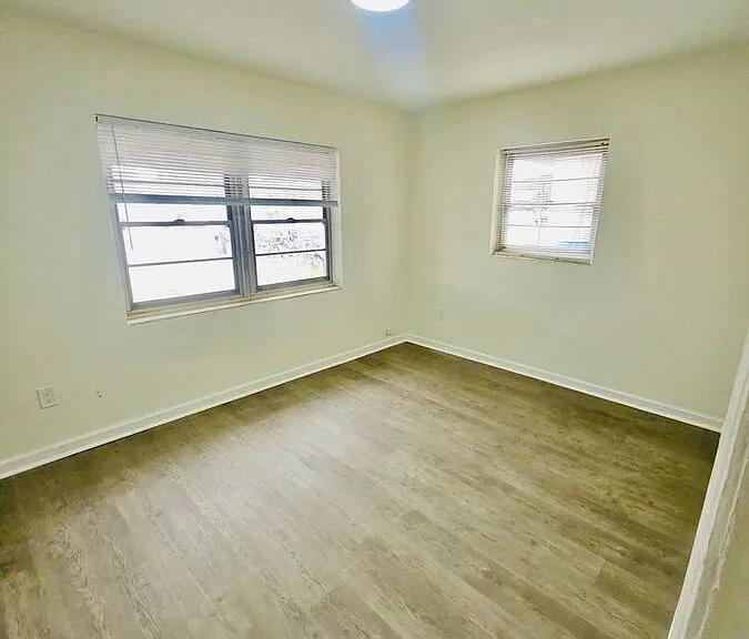609 Avenue G SE — Photo 29