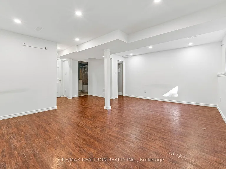 409 Cobblehill Dr — Photo 30