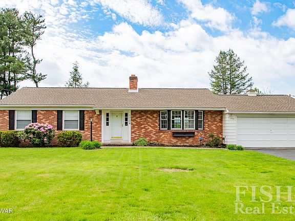 3rd image of 1704 Clarion Dr
