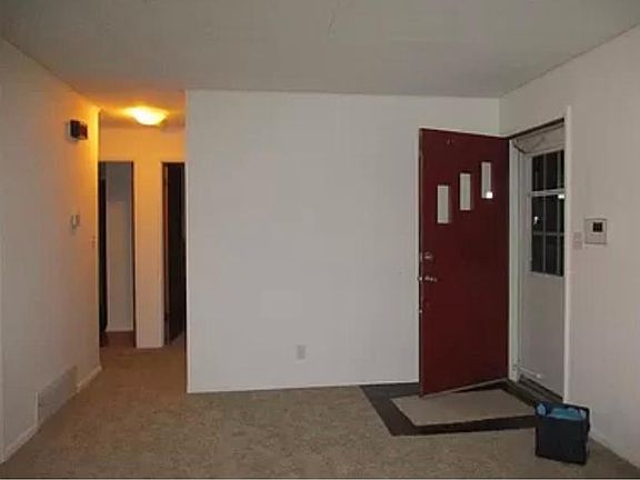 3rd image of 220 Glendale Ave