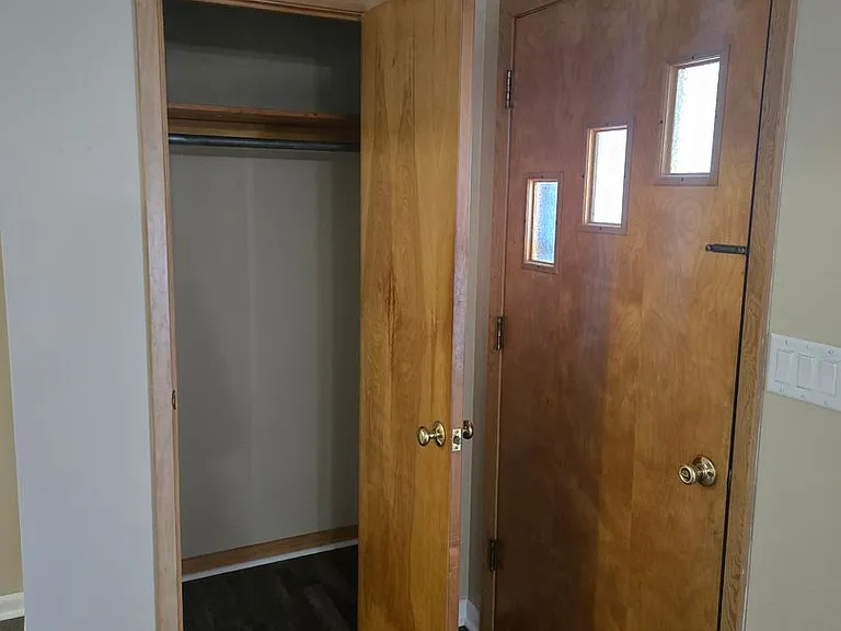 322 Webster St — Photo 10
