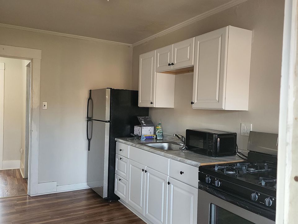 1st image of 411 Franklin St #3
