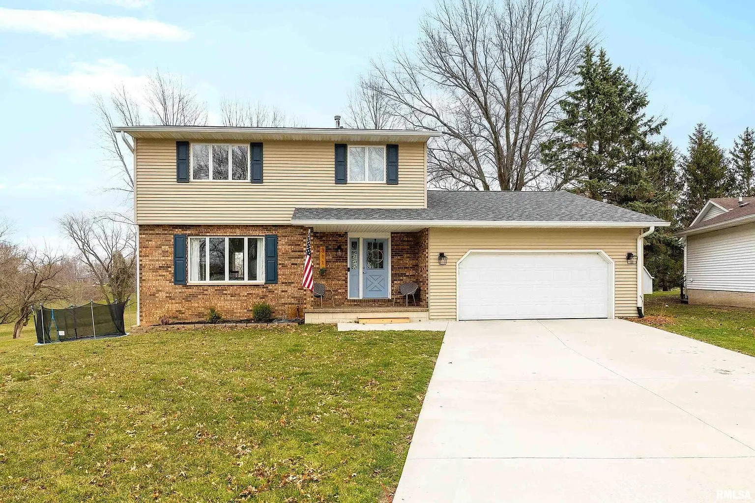 311 E Brownlie Ln photo 1