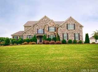 2005 Autumn Blossom Ln, Waxhaw, NC 28173