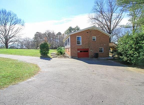 4th image of 3520 Lockshire Dr