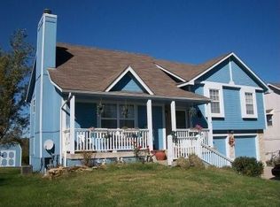 2208 Valley Vw W, Pleasant Hill, MO 64080