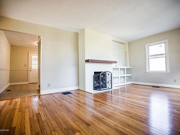 2nd image of 2107 Glenworth Ave