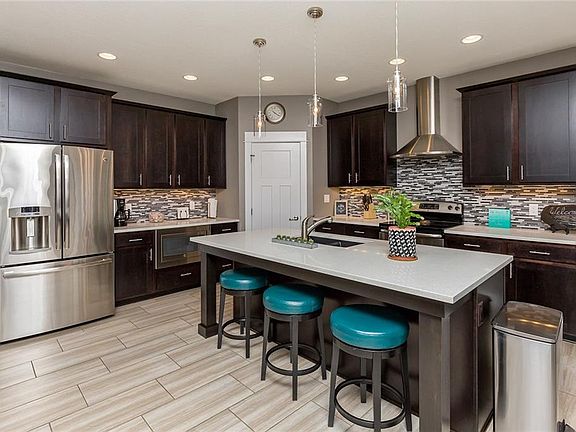5th image of 14305 Brookview Dr