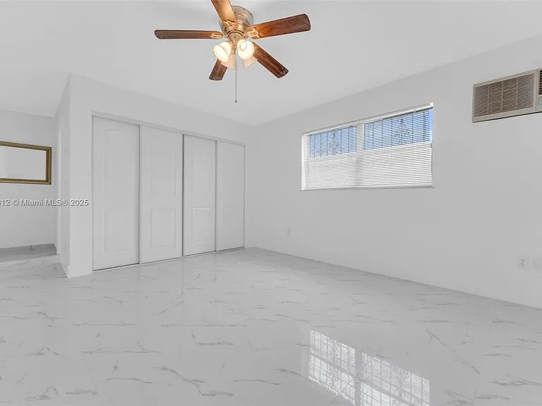 2401 SW 102nd Ave — Photo 19