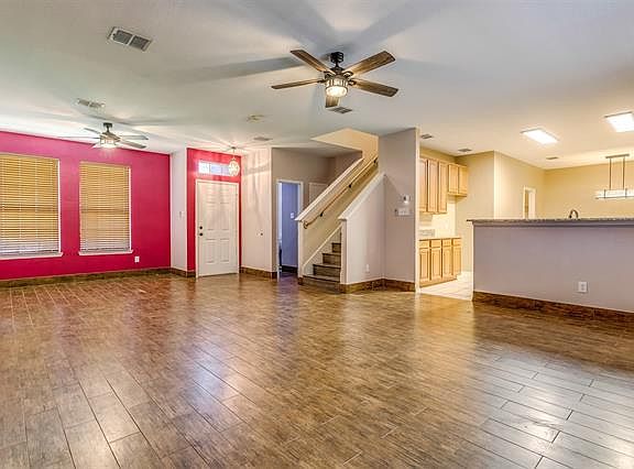 4th image of 2325 Basswood Dr