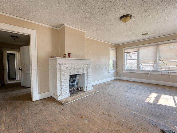 3rd image of 1001 S Western St