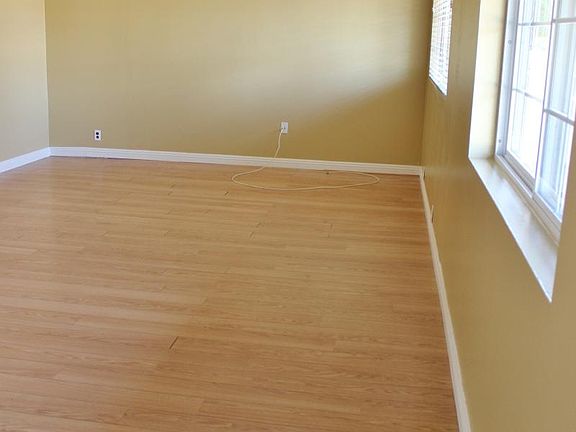 4th image of 509 E Malibu Dr