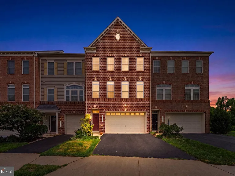 21268 Park Grove Ter — Photo 1