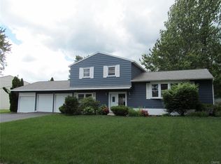 7475 Buckeye Rd, Liverpool, NY 13088