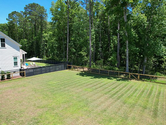 2nd image of 3853 Delinger Dr