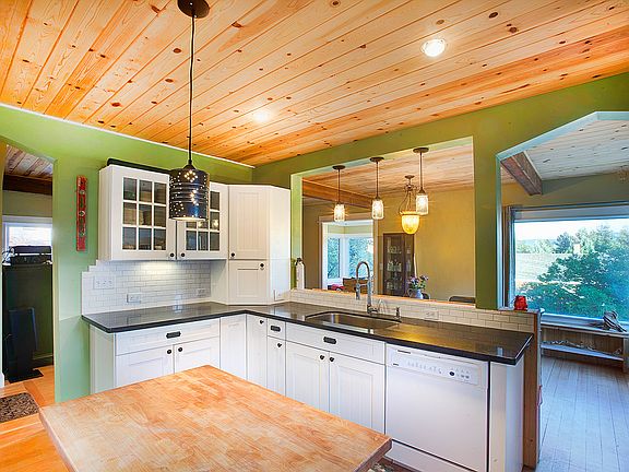 New Kitchen Cabinets