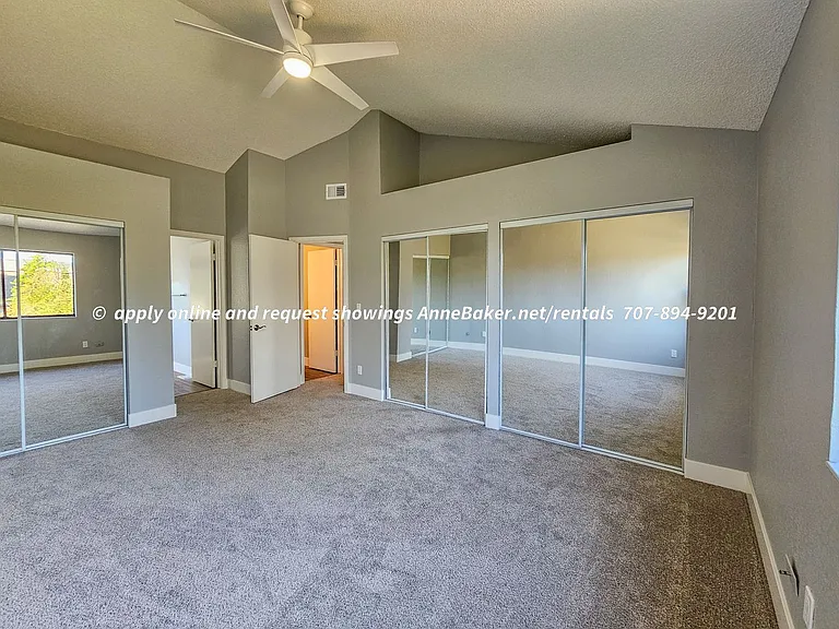 127 Melva Ct — Photo 4