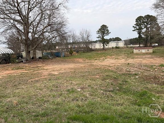 4th image of 3162 Maysville Road