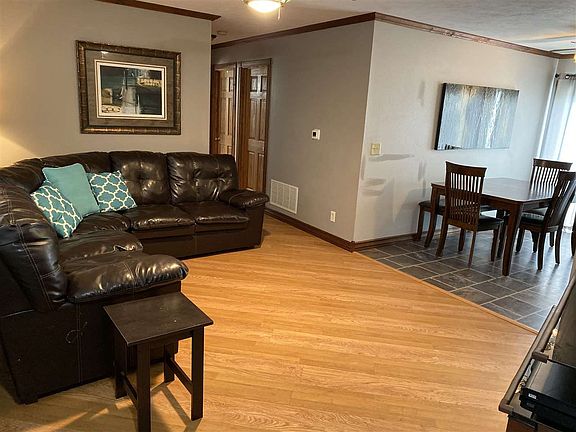 5th image of 2562 Glenview Cir
